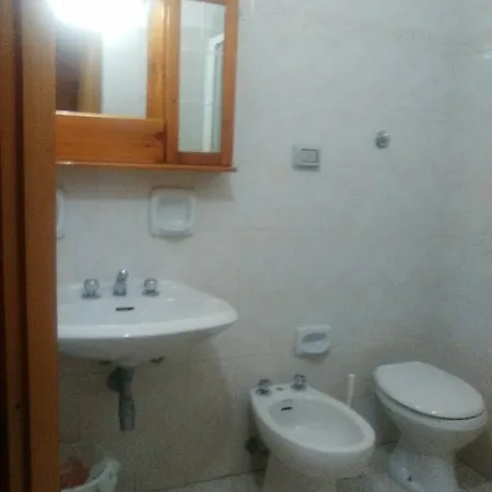Tizi Hotel *